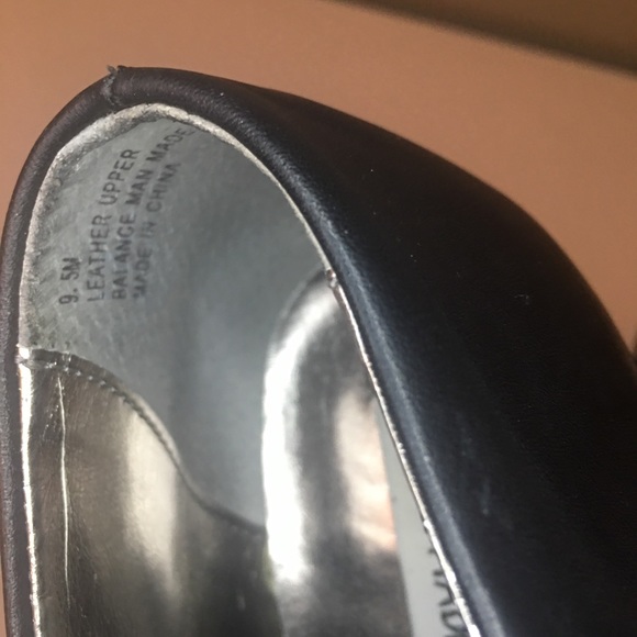 Steve Madden Black Leather Booties SZ 9.5 - Picture 4 of 6